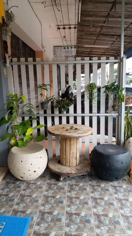 Gate 14 Inn Nakhon Phanom Zewnętrze zdjęcie